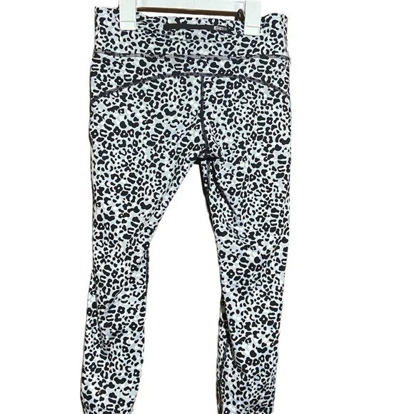 Nike Running Lotus Epic Run Leopard Print Drawstring cropped legging size MEDIUM - Picture 4 of 6